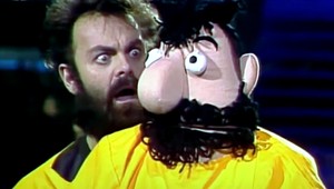 Bežné manželstvo?! Pod jednou strechou žije manželka českého herca s jej milencom, aj on s milenkou!