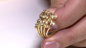 Posolené diamanty sú aj na Slovensku. V Trenčíne našli falošný prsteň