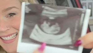 Po bolestnom potrate opäť žiari šťastím! Speváčka v slzách ohlásila tehotenstvo!