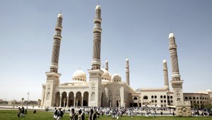 Tínedžerka (†13) sa odpálila pri mešite, atentát sa jej nepodaril