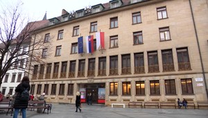 Osem detí, ich mama a jej partner zostali na ulici. Aj vďaka TV JOJ sa našlo dočasné riešenie