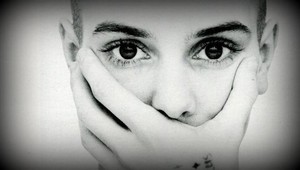 Je koniec! Mesiac po samovražde syna prišla slávna speváčka so šokujúcim vyhlásením!