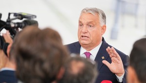 Orbán čelí trestnému oznámeniu. Podal ho nemecký europoslanec