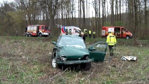 Namiesto oslavy nehoda. Po havárii skončila v nemocnici celá rodina