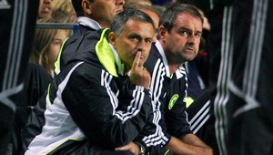 Asistent trénera FC Chelsea Clarke pred displinárnu komisiu