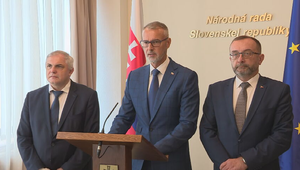 Richard Raši avizuje zmeny v platoch poslancov