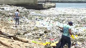 More plné plastov. Pohľad na vlny v Dominikánskej republike, trhá srdce