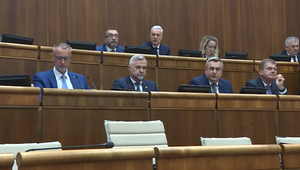 Konsolidačný tlak rastie: Vláda opäť zvažuje zásah do druhého piliera
