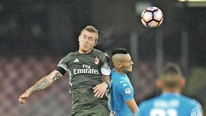 Triumf Hamšíkovho Neapola. Kucka neudržal nervy na uzde