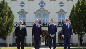 V Bratislave sa stretli lídri V4. Štafetu po nás preberie Česko