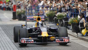 Nevídaná „odvaha“!!! Buemi zrazil formulou traťového maršála!