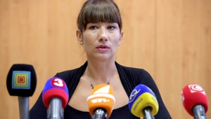 Adopcie detí. Nicholsonová podala trestné oznámenie