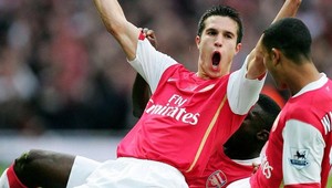 City ponúka Van Persiemu týždenný plat 220-tisíc libier!