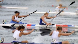Slovenky chceli medailu. Prvýkrát sa im ale šmyklo pádlo