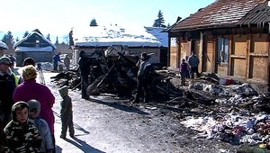VIDEO: V rómskej osade zhorela žena (†82)