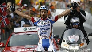 Šiestu etapu Giro d'Italia vyhral Talian Scarponi