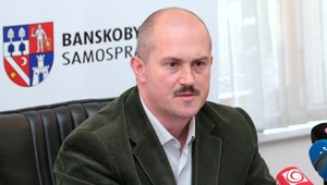 Primátor Nových Zámkov nepovolí kotlebovcom míting v kultúrnom dome