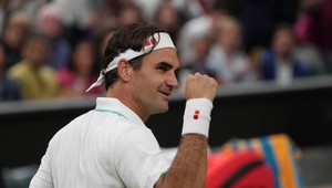 Pochybnosti pre vek sú, Federer ich eliminuje výkonmi