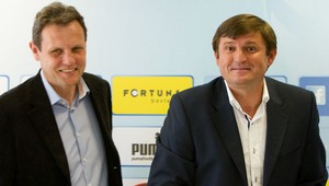 Proti Litve aj s duom corgoňligistov Pauschekom a Pečovským