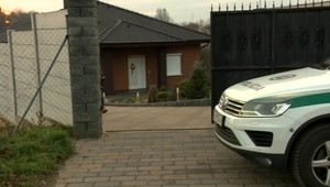 Dom zastreleného údajného šéfa bankomatovej mafie prehľadávali kukláči