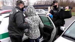 Neplatiči oklamali exekútorov a v byte bývajú doteraz