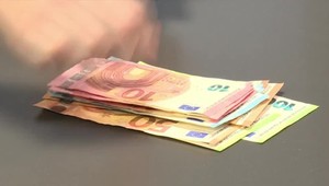 Bezplatné dlhové poradenstvo pomôže rodinám s exekúciami