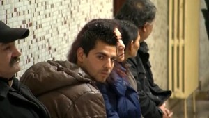 Policajtov, ktorí podľa videa šikanovali rómskych chlapcov, súd definitívne oslobodil