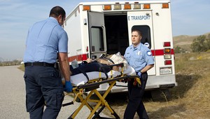 Žena potrebovala pomoc, dispečer záchranky spal