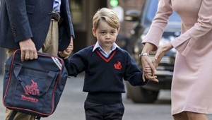 Aktovka princa Georga odhalila jeho priezvisko