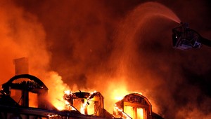 V Galante zhorela do tla predajňa s elektronikou! Rukou podpaľača?