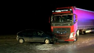 Auto s deťmi sa zrazilo s kamiónom. Stav dievčaťa (15) je veľmi vážny