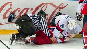 Druhé štvrťfinále v Moskve okorenila bitka Skalického s Paninom