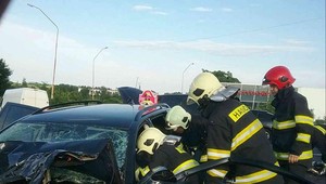 Vážna nehoda v Lučenci: O život prišli dvaja ľudia, na mieste zasahoval vrtuľník