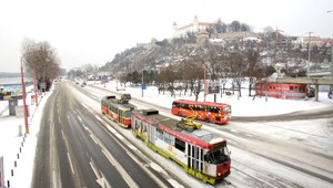 Situácia s údržbou ciest v Bratislave je kritická, chýbajú peniaze