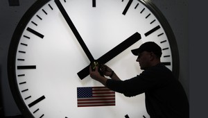 Už je známy dátum, odkedy sa môže skončiť striedanie času