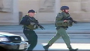 Policajt zabránil školskému masakru. Šialený strelec ho zavraždil!