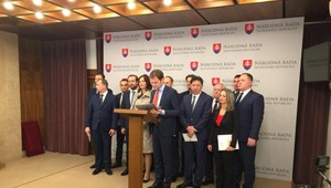 OĽaNO dospelo a prešlo maturitou, uviedol Matovič. Predstavil tieňovú vládu