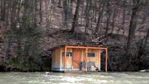 Pellegrini vyhlásil vojnu nepoctivým chatárom a rybárom. Len v okolí Domaši sú tri stovky nelegálnych stavieb