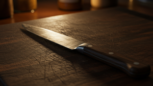 Počas silvestrovskej noci zaútočila mladá žena nožom na svojho 21-ročného druha