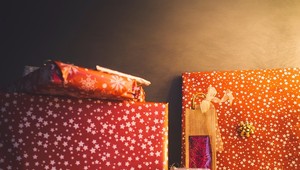 Po tom, čo muž zomrel, nechal susedovej dcére dary na 14 rokov