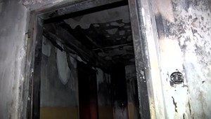 V útrobách zhorenej bytovky: Škody sa vyšplhali na približne 500-tisíc eur. Majitelia sa ešte vrátiť nemôžu