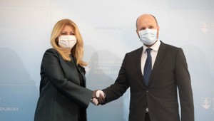 Minister obrany rokoval s prezidentkou Čaputovou. Politikom hrozí, že prídu o hodnosti