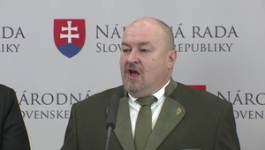 Poslanci okolo Rudolfa Huliaka sa rozhodli odísť z poslaneckého klubu