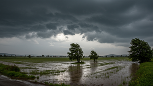 Pre 4 okresy na severe Slovenska platí tretí stupeň výstrahy pred dažďom