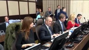 Vianočné vládne rokovanie poteší mnohých. Ministri odklepli zvýšenie platov a aj dotácie