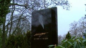 Manévre pri hrobe Karla Gotta! Všetky zložky sú v pohotovosti!