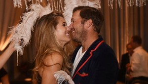 V lete sa lyžiarskej hviezde utopila malá dcérka, teraz sa mu narodil syn