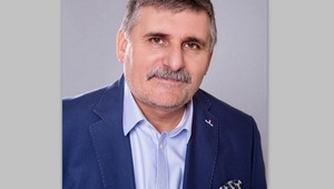 Úplatok chceli schovať za zmluvu. Kandidáta na nitrianskeho primátora stíhajú na slobode