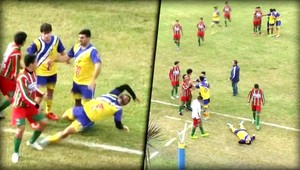 Smrť futbalistu na ihrisku! Najprv úder kolenom do hlavy, potom zákerné K.O.!