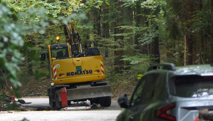 Skalné zosuvy ohrozili cestu, dve považské tiesňavy sa na dlhé týždne zatvoria